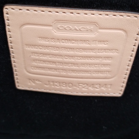 Coach purse - Picture 2 of 8